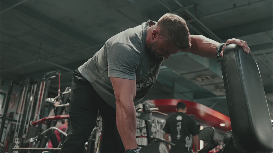 Load video: Athletes using Versa Gripps products in the gym